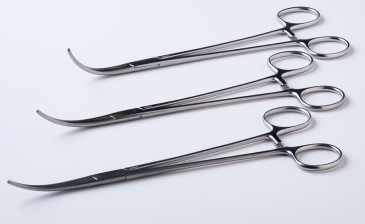 أدوات جراحية